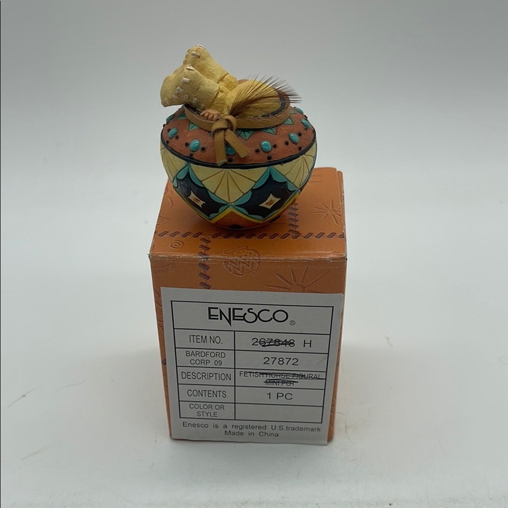 Enesco Friends of the Feather Child Sticking in the Pottery Decor